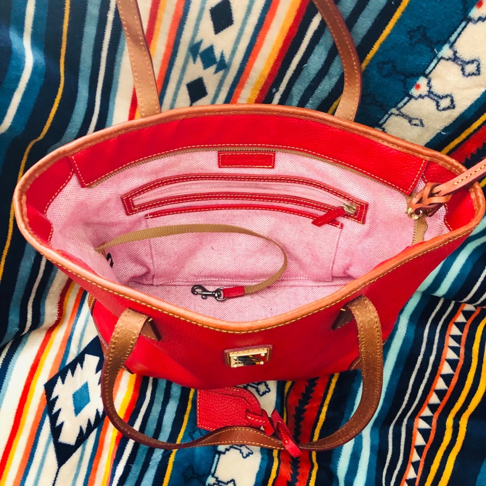 👛 DOONEY & BOURKE🤩 1975, Vintage-Inspired - Picture 3 of 8